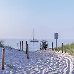 Apartment Rundblick - Stilvolle 5-sterne-ferienwohnung Mit Blick Auf Den Bodden *