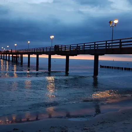 Rundblick - Stilvolle 5-sterne-ferienwohnung Mit Blick Auf Den Bodden