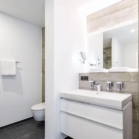 Appartement Rundblick - Stilvolle 5-sterne-ferienwohnung Mit Blick Auf Den Bodden